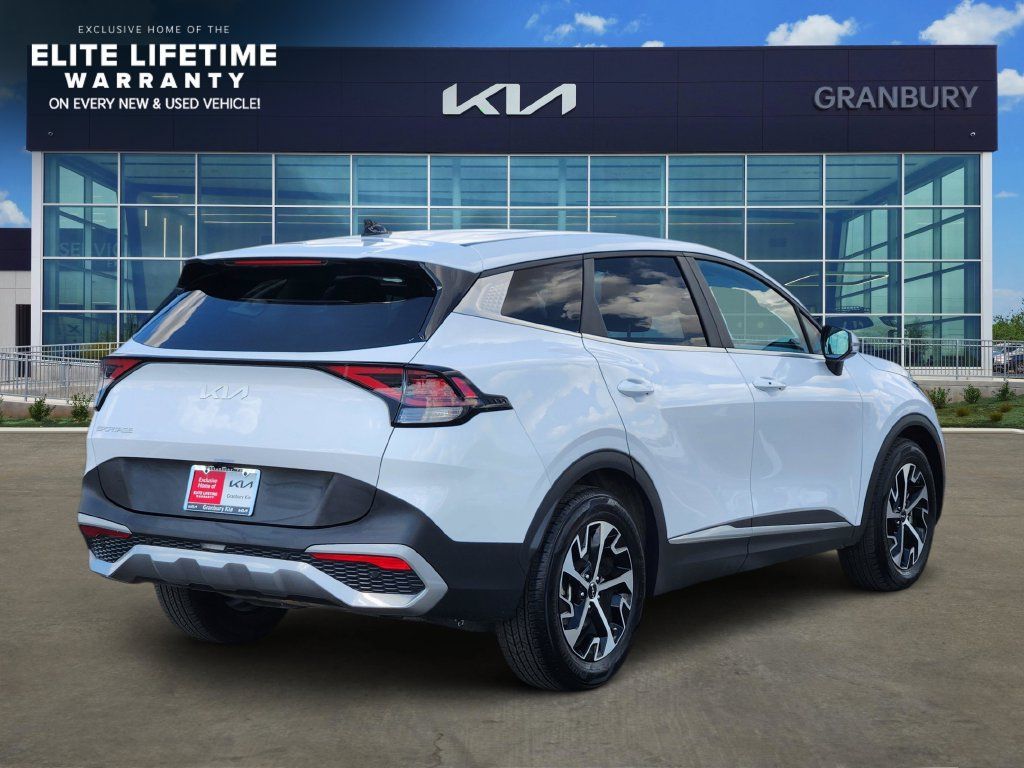 Used 2023 Kia Sportage EX FWD image 5