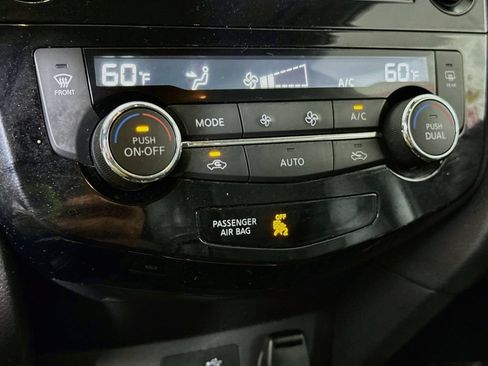 Used 2018 Nissan Rogue SL w/ Premium Package AWD/4WD image 7