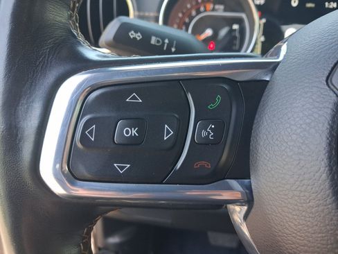Used 2021 Jeep Gladiator Overland AWD/4WD image 14