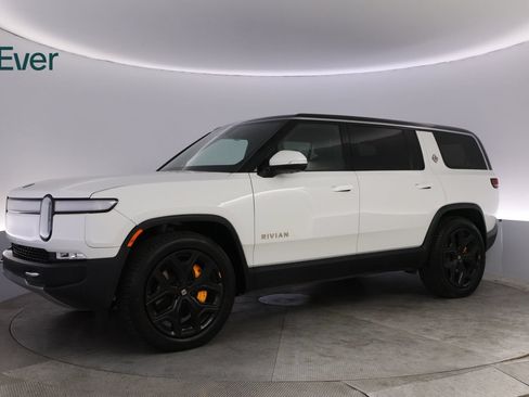 Used 2023 Rivian R1S Adventure AWD/4WD image 18