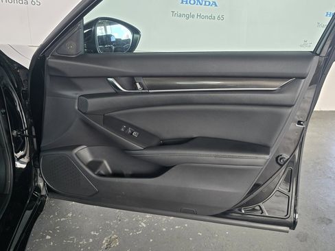 Used 2021 Honda Accord Sport image 13