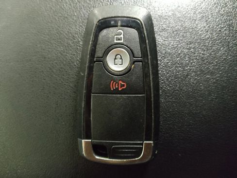 Used 2023 Ford Edge SEL AWD/4WD image 32