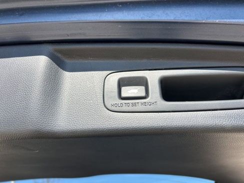 Used 2023 Honda CR-V EX-L image 9