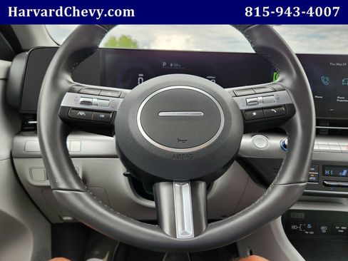 Used 2025 Hyundai Kona SEL image 16