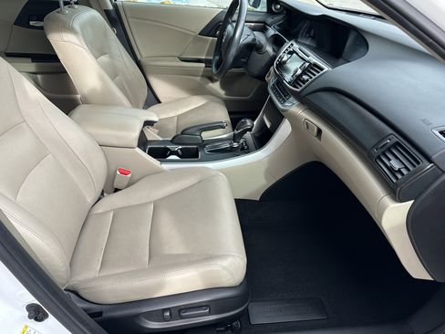 Used 2015 Honda Accord EX-L image 33