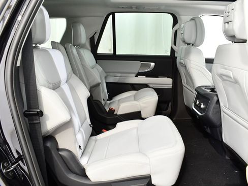 New 2026 Ford Expedition Max Platinum AWD/4WD image 19
