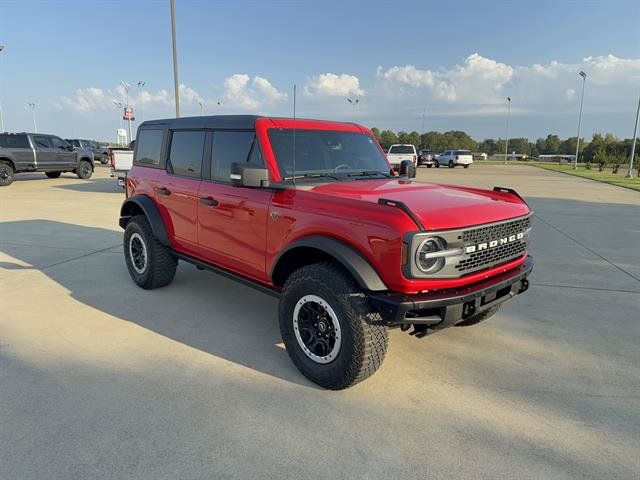 Used 2023 Ford Bronco Badlands w/ Sasquatch Package AWD/4WD image 2