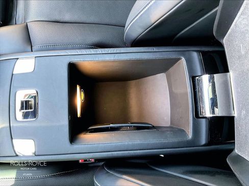 Used 2020 Rolls-Royce Phantom Sedan RWD image 32