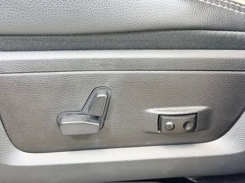 Used 2024 RAM 2500 Laramie AWD/4WD image 16