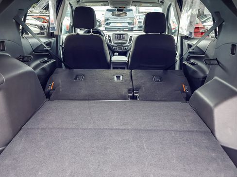 Used 2024 Chevrolet Equinox LT image 16