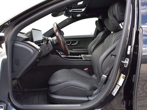 Used 2024 Mercedes-Benz S 500 4MATIC image 11