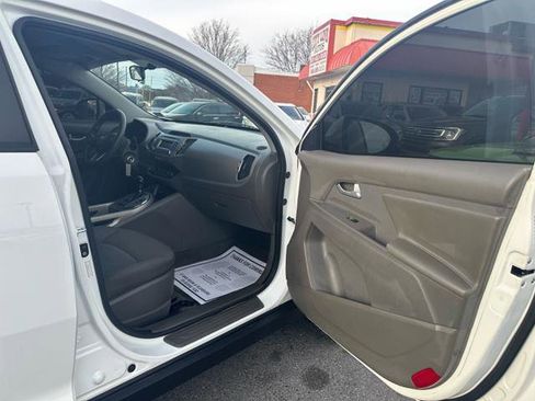 Used 2015 Kia Sportage LX image 19