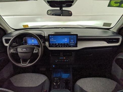 Used 2025 Ford Maverick XLT w/ Equipment Group 302A AWD/4WD image 8