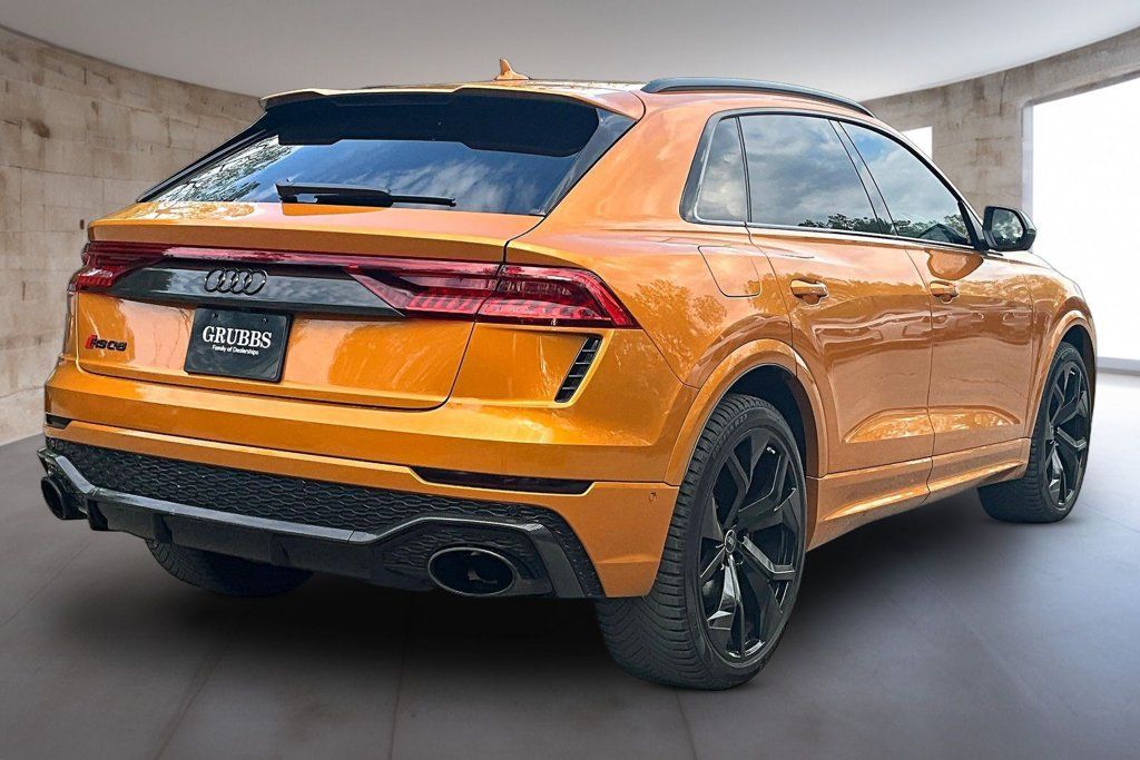 Used 2021 Audi RS Q8 w/ Carbon Optic Package AWD/4WD image 2