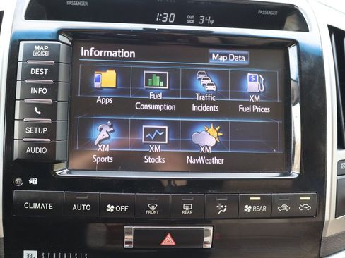 Used 2013 Toyota Land Cruiser image 23