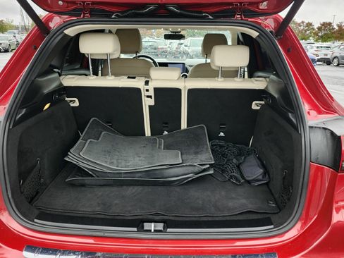 Used 2021 Mercedes-Benz GLA 250 4MATIC w/ Premium Package image 16