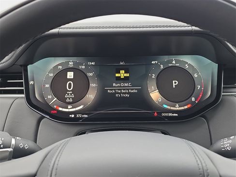 New 2025 Land Rover Range Rover Long Wheelbase SE image 19