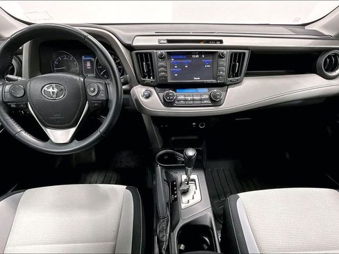 Used 2018 Toyota RAV4 XLE image 18