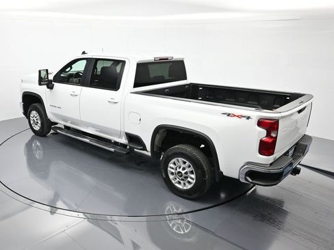 Used 2024 Chevrolet Silverado 2500 LT image 35