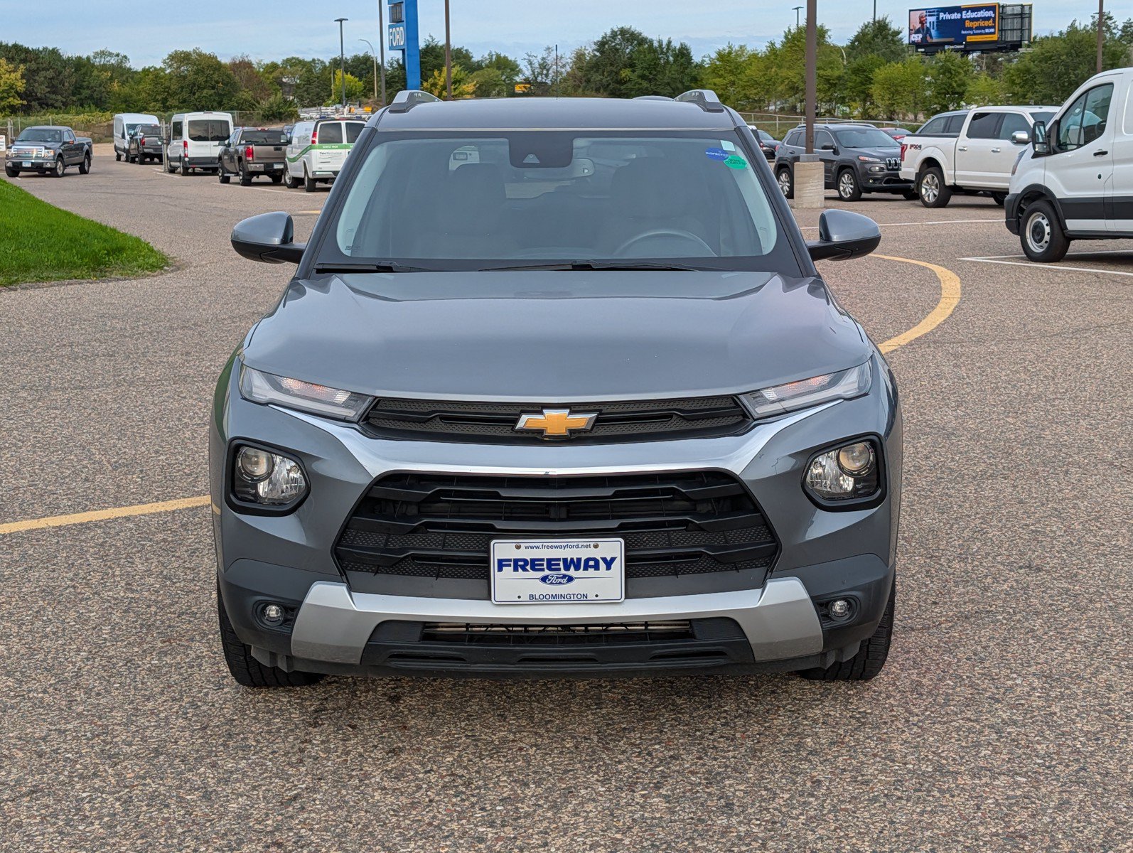 Used 2021 Chevrolet TrailBlazer LT w/ Convenience Package AWD/4WD image 8
