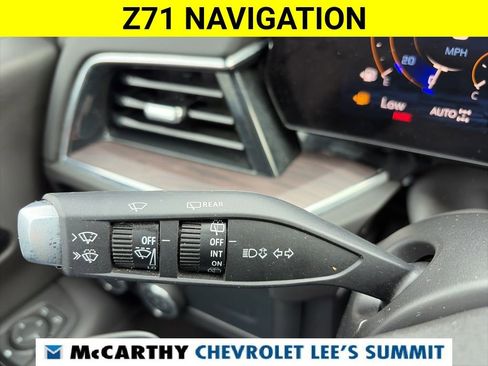 Certified 2025 Chevrolet Suburban Z71 AWD/4WD image 21