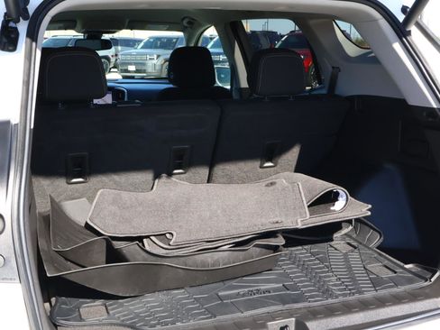 Used 2021 GMC Terrain SLE w/ Driver Convenience Package image 20