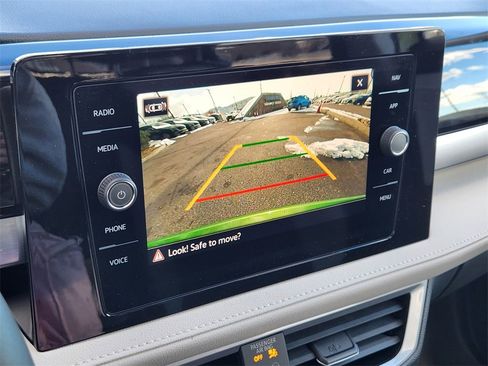 New 2026 Volkswagen Taos SEL image 12