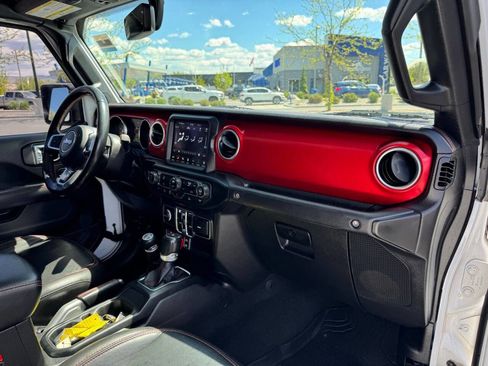 Used 2022 Jeep Gladiator Rubicon w/ LED Lighting Group AWD/4WD image 20