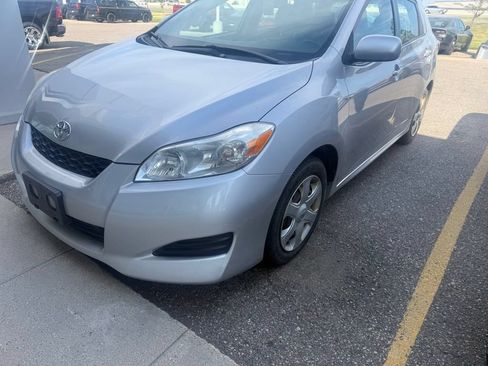 Used 2009 Toyota Matrix FWD image 5