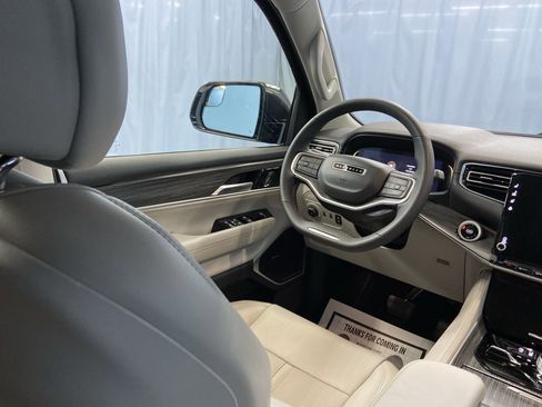 Used 2024 Jeep Wagoneer Series II w/ Flexible Seating Group image 50