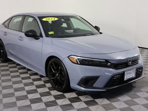 Used 2024 Honda Civic Sport image 1