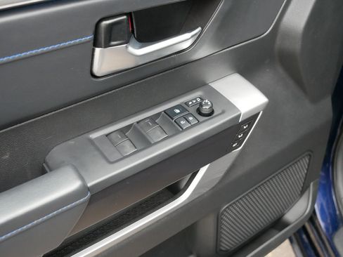 Used 2022 Toyota Tundra Platinum image 19