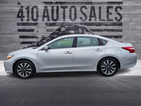 Used 2017 Nissan Altima 2.5 SV FWD image 7