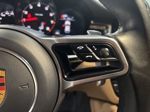 Used 2021 Porsche Macan image 17