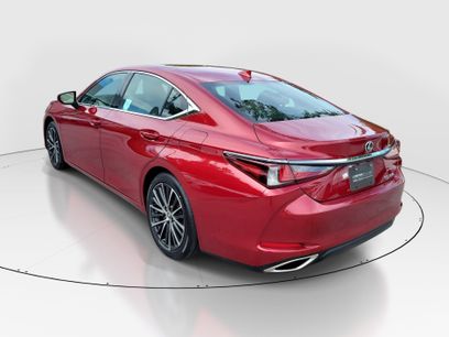 Used 2024 Lexus ES 350 w/ Premium Package