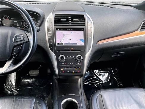 Used 2017 Lincoln MKC Select w/ Select Plus Package FWD image 8