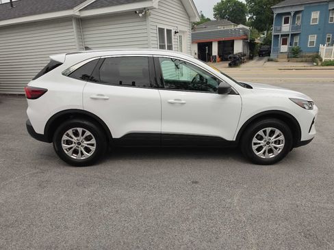 Used 2024 Ford Escape Active AWD/4WD image 3