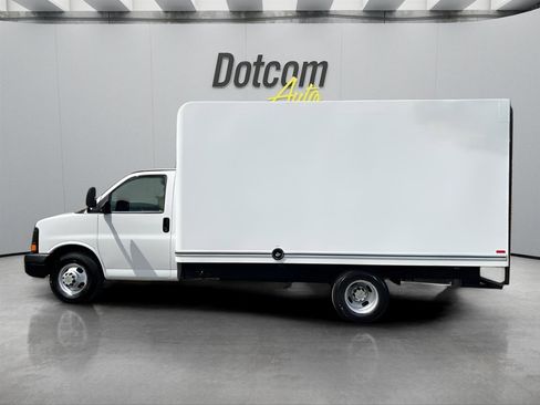 Used 2009 Chevrolet Express 3500 image 4