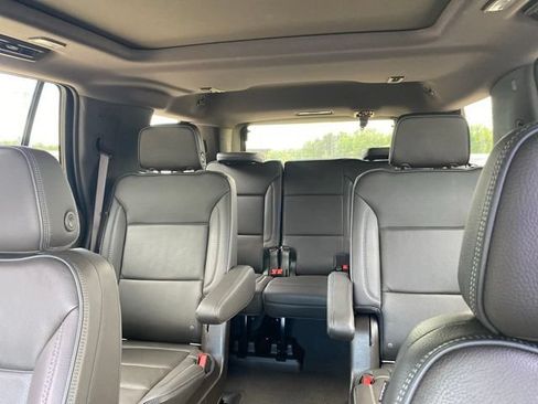 Used 2022 GMC Yukon Denali AWD/4WD image 27
