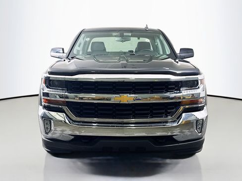 Used 2018 Chevrolet Silverado 1500 LT w/ All Star Edition AWD/4WD image 2