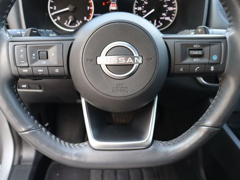 Used 2024 Nissan Rogue SV w/ SV Premium Package FWD image 13
