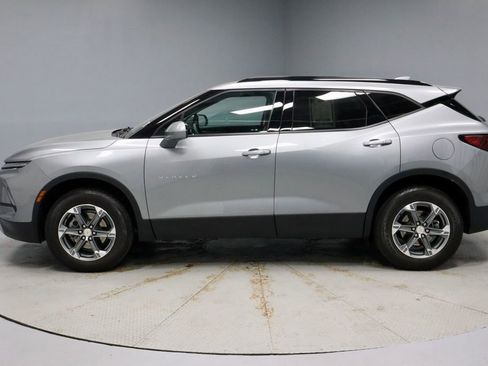 Used 2023 Chevrolet Blazer LT w/ Convenience Package FWD image 8