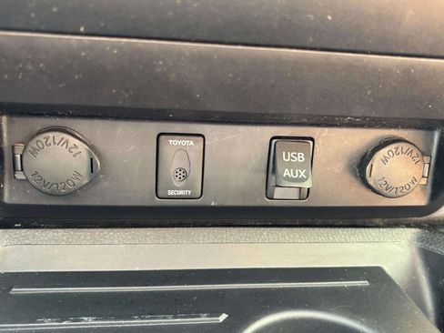 Used 2015 Toyota Tundra 1794 Edition AWD/4WD image 38