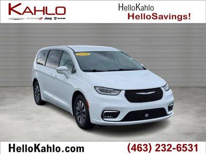 Used 2022 Chrysler Pacifica Touring-L