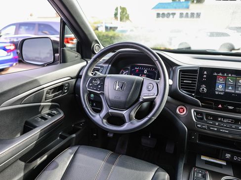Certified 2023 Honda Passport TrailSport image 4