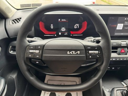 Certified 2025 Kia K4 FWD image 15
