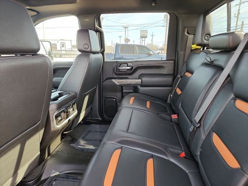 Used 2023 GMC Sierra 2500 AT4 w/ AT4 Premium Plus Package image 10