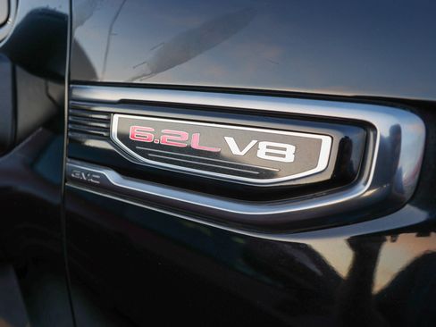 Used 2019 GMC Sierra 1500 AT4 w/ Off Road Performance Package AWD/4WD image 14