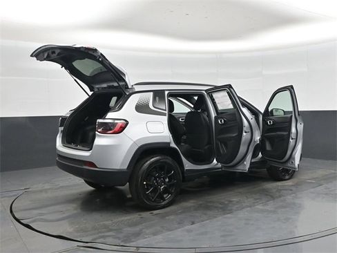 New 2026 Jeep Compass Latitude image 46