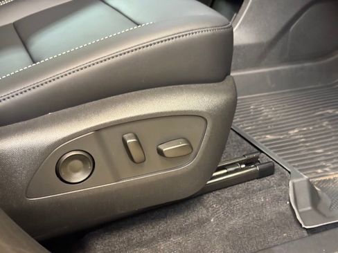 New 2026 GMC Acadia Elevation w/ Elevation Premium Package FWD image 31